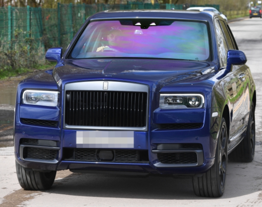 chiếc Rolls-Royce Cullinan Blue Shadow mà Rashford vi phạm